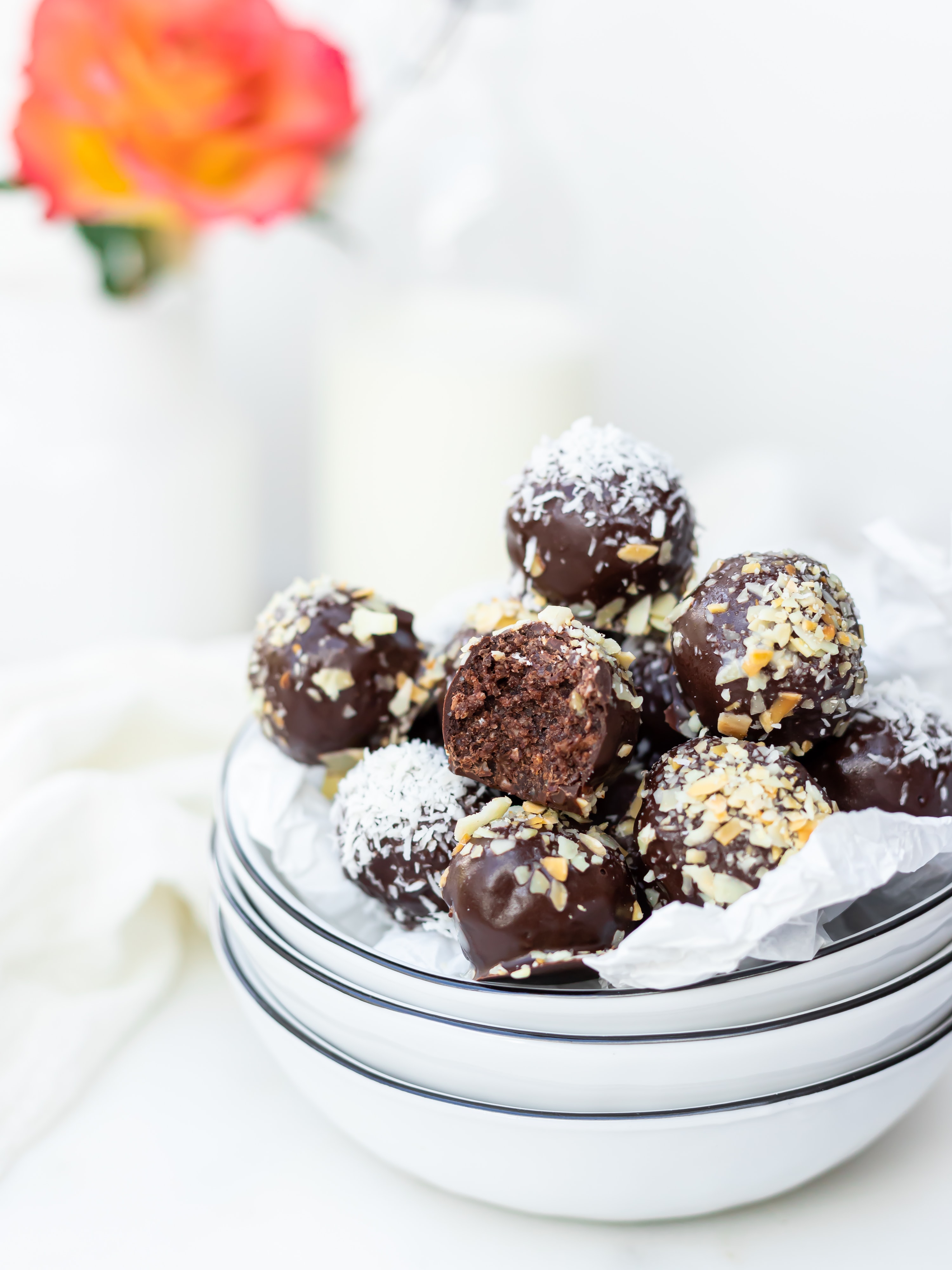 Chocolate Coconut Almond Balls&nbsp;(Photo by Yulia Khlebnikova on Unsplash)