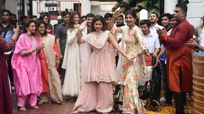 Shilpa Shetty brought Lord Ganesha home along with her family on August 31. She even took to her Instagram handle to share videos from her celebration. (HT Photo/Varinder Chawla) Shilpa Shetty brought Lord Ganesha home along with her family on August 31. She even took to her Instagram handle to share videos from her celebration. (HT Photo/Varinder Chawla)