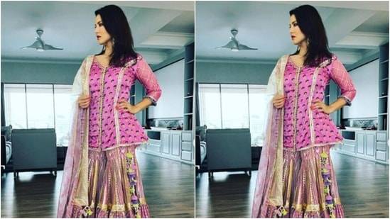 Sunny played muse to fashion designer house Maayera Jaipur and picked an ethnic ensemble for the fdestivities.(Instagram/@sunnyleone)