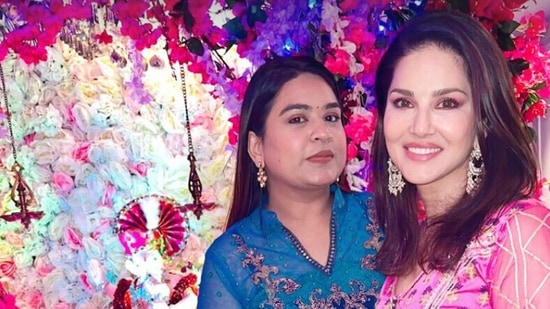 On Instagram Stories, she posted pictures with all her friends who came visiting. Sunny has installed a beautiful, floral setup for Lord Ganesha at her home.