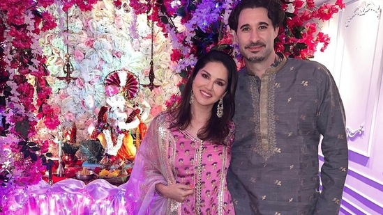 Sunny and Daniel struck a cute pose together on the occasion. Sunny celebrated most festivals with full enthusiasm and fervour with her friends and family.