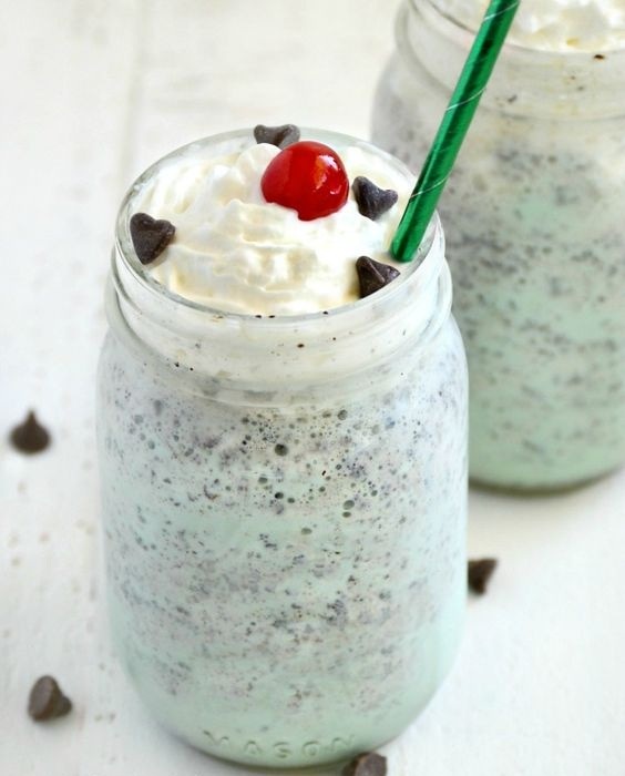 Mint choco chip milkshake Mint choco chip milkshake
