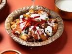 World Samosa Day 2022 special recipe: Celebrate by whipping up a delicious snack of Chole Samosa Chaat that serves 6 (Chef Vinod Rana ) World Samosa Day 2022 special recipe: Celebrate by whipping up a delicious snack of Chole Samosa Chaat that serves 6 (Chef Vinod Rana )