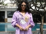 Swara Bhasker wears just an oversized shirt, says she is 'Too cool for trousers' while promoting new film Swara Bhasker wears just an oversized shirt, says she is 'Too cool for trousers' while promoting new film 