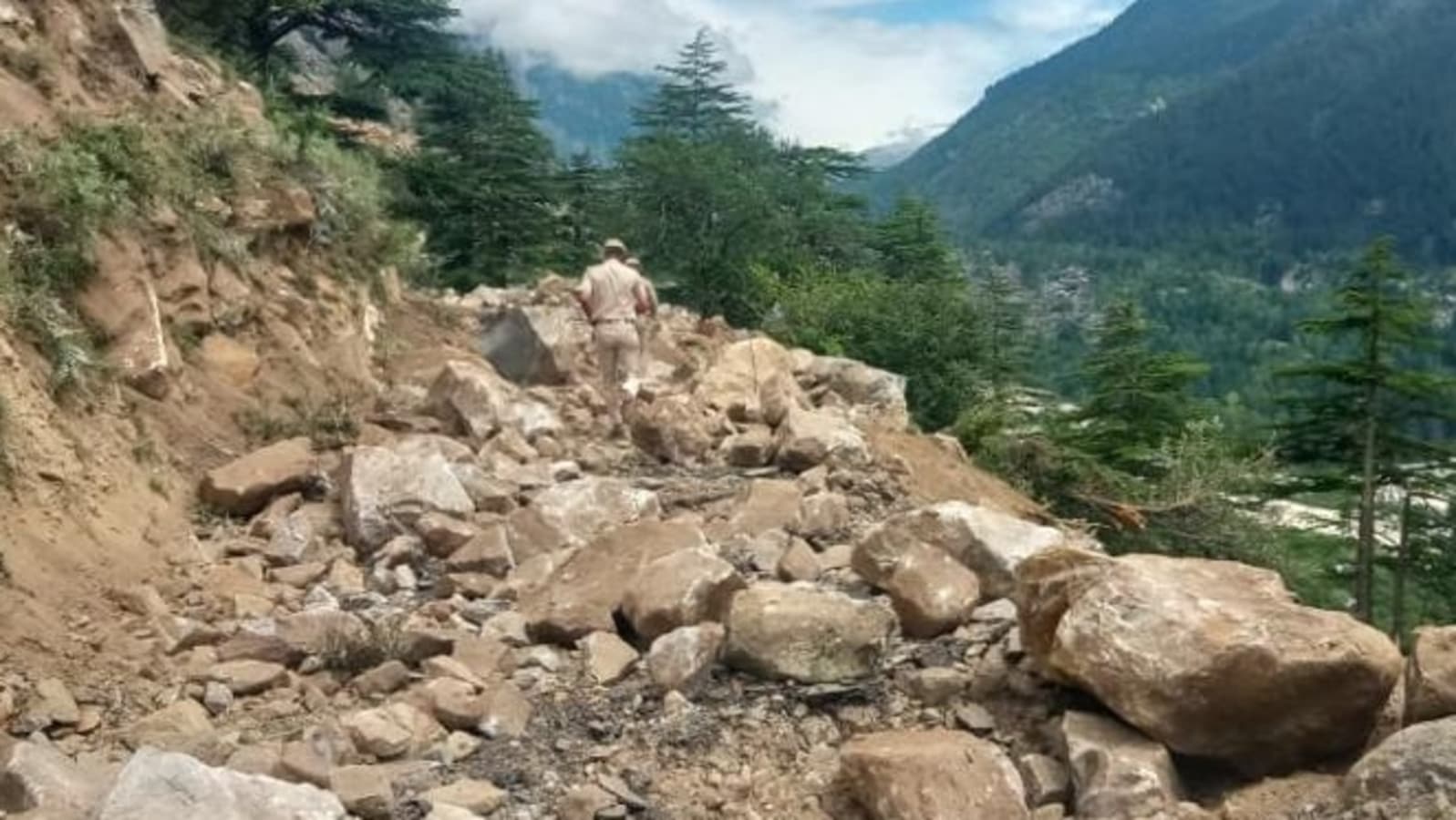 1 dead, 5 stranded in Chhitkul while trekking in Uttarakhand