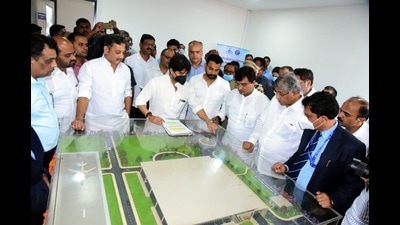 Civil aviation minister Jyotiraditya Scindia during his visit to Kolhapur on Saturday discussed issues related to expansion of the airport (HT PHOTO) Civil aviation minister Jyotiraditya Scindia during his visit to Kolhapur on Saturday discussed issues related to expansion of the airport (HT PHOTO)