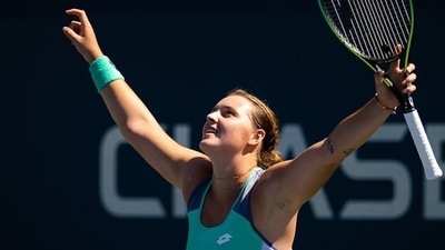 Niemeier swept past the fast-rising Chinese teen and world No 39 Zheng Qinwen 6-4, 7-6(5) on Saturday (WTA) Niemeier swept past the fast-rising Chinese teen and world No 39 Zheng Qinwen 6-4, 7-6(5) on Saturday (WTA)