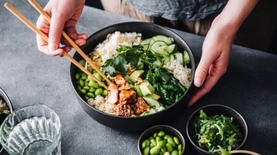 Instead of big meals, we should plan and eat at regular intervals. We should also ensure to keep the protein intake constant in the meals. (Unsplash)