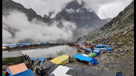 Chamba deputy commissioner DC Rana said about 2.5 lakh devotees took the holy dip in the sacred Maimahesh Lake from August 19 to September 3. More than 60,000 devotees undertook the pilgrimage before the official start of the Yatra. (HT Photo)