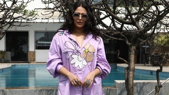Swara Bhasker wears just an oversized shirt, says she is 'Too cool for trousers' while promoting new film&nbsp;(Instagram)