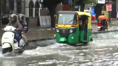 Bengaluru witnessed massive traffic jams following heavy rainfall which led to waterlogging in several parts of the city including Koramangala. (ANI) Bengaluru witnessed massive traffic jams following heavy rainfall which led to waterlogging in several parts of the city including Koramangala. (ANI)
