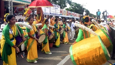 Anticipating a huge rush of shoppers before Durga Puja in the first week of October, the Metro Railway will run special services on weekends from September 3 to 25 in the north-south corridor, official said. (ANI) Anticipating a huge rush of shoppers before Durga Puja in the first week of October, the Metro Railway will run special services on weekends from September 3 to 25 in the north-south corridor, official said. (ANI)