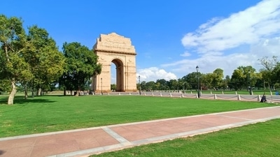 The officials also informed that the stretch between India Gate and Mansingh Road will be opened to the public over the weekend after the arrangements made for the inauguration are cleared. (ANI) The officials also informed that the stretch between India Gate and Mansingh Road will be opened to the public over the weekend after the arrangements made for the inauguration are cleared. (ANI)