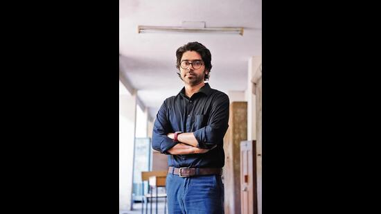 Aman Nawaz, an assistant professor of English Literature, is popular among students for his uncanny resemblance to the professor from Money Heist. (Photo: Shantanu Bhattacharya/HT)