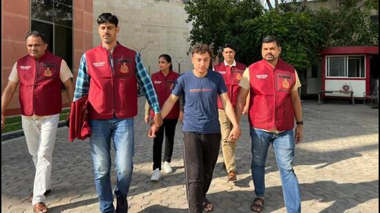 ANTF officials, in a joint operation with Gujarat ATS, arrested one Mohammad Wahidullah from Vasant Kunj. (HT Photo)