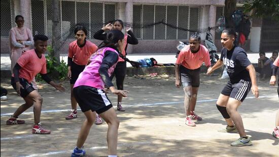350 players in the age group of 40-50 and over 50 years participated in the block-level games in Ludhiana on the fifth day of Punjab Khed Mela (HT FILE)