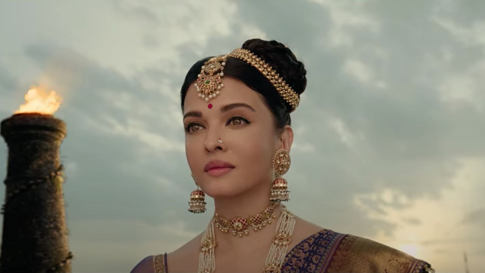 Ponniyin Selvan 1 trailer: Aishwarya Rai is surreal, Vikram, Karthi