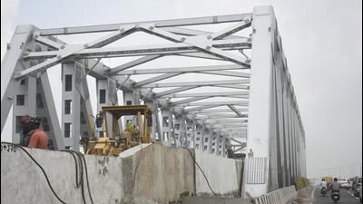 The ROB is the only major structure on the DME that is yet to be completed on the entire DME, which stretches across 59.77km, from Sarai Kale Khan in Delhi to Meerut via Ghaziabad. (Sakib Ali/HT Photo) The ROB is the only major structure on the DME that is yet to be completed on the entire DME, which stretches across 59.77km, from Sarai Kale Khan in Delhi to Meerut via Ghaziabad. (Sakib Ali/HT Photo)