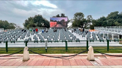 The Central Public Works Department (CPWD), an executing agency of the project, has set up five vending zones where 40 vendors each will be allowed and according to the plan, they will not be allowed to sell their items to visitors in the garden area. (Ministry of housing and urban affairs)