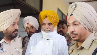 A first information report (FIR) was registered on Tuesday after a probe by Mansa police found out that the death threat sent to slain singer Sidhu Moose Wala’s father Balkour Singh Sidhu by the Bishnoi gang through an email was ‘real’. (Sameer Sehgal/HT file) A first information report (FIR) was registered on Tuesday after a probe by Mansa police found out that the death threat sent to slain singer Sidhu Moose Wala’s father Balkour Singh Sidhu by the Bishnoi gang through an email was ‘real’. (Sameer Sehgal/HT file)