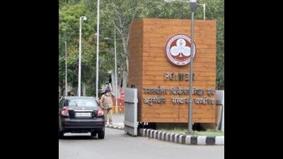 According to information, five people, who had to undergo orthopaedic and neurosurgeries, are suspected to have died after the drug was inoculated to them in PGI. The UT health department on Tuesday withdrew the drugs from the hospitals and pharmacists in Chandigarh. (HT Photo) According to information, five people, who had to undergo orthopaedic and neurosurgeries, are suspected to have died after the drug was inoculated to them in PGI. The UT health department on Tuesday withdrew the drugs from the hospitals and pharmacists in Chandigarh. (HT Photo)