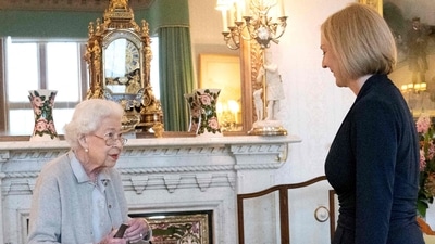 New UK Prime Minister Liz Truss: Britain's Queen Elizabeth II and new Britain's Prime Minister Liz Truss meet.&nbsp; (AFP)