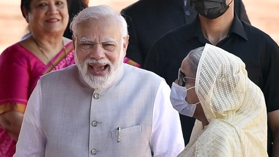 Prime Minister Narendra Modi with Bangladesh Prime Minister Sheikh Hasina who is on a four-day visit to India (HT Photo/Sanjeev Verma)