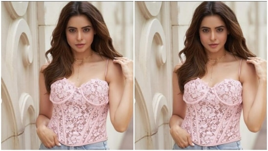 Aamna kicked off the week in high fashion with a pastel pink cotton corset.  The slip top featured intricate embroidery detailing in pastel pink thread.  The actor then teamed her look with a pair of wide leg blue jeans. (Instagram/@aamnashariffofficial)