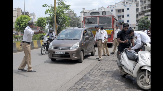 Not wearing seatbelts, helmets major causes of road fatalities in Pune ...