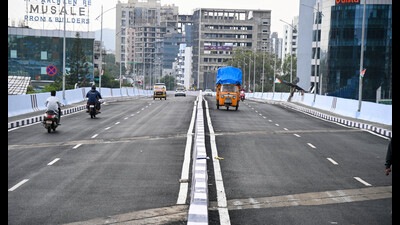 Residents unofficially use the Sus-Pashan bridge. (HT PHOTO)