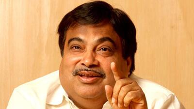 Gadkari seeks rly connectivity to JNPT to reduce container traffic on e-way. (HT FILE)