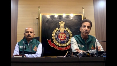 Spl. CP HGS Dhaliwal addressing the press with DCP Manishi Chandra regarding an ‘incident of firing’ outside Nalagarh Court, Baddi, Himachal Pradesh in New Delhi on Wednesday. (ANI) Spl. CP HGS Dhaliwal addressing the press with DCP Manishi Chandra regarding an ‘incident of firing’ outside Nalagarh Court, Baddi, Himachal Pradesh in New Delhi on Wednesday. (ANI)