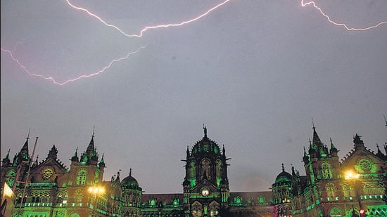 Mumbai, India - September 07, 2022: Thundering and lightning in the sky over the iconic CSMT building during heavy rain, in Mumbai, India, on Wednesday, September 07, 2022. (Photo by Satish Bate/ Hindustan Times) (Satish Bate/HT PHOTO)