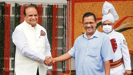 Delhi News: एक बार फिर AAP और LG में तनातनी, 97 करोड़ की रिकवरी का निर्देश