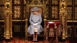 Queen Elizabeth II Health Concerns: The doctors of Queen Elizabeth II, 96, are "concerned" about her health.