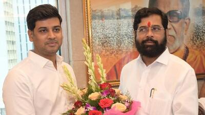 Mumbai, India,July 7: CM Eknath Shinde along with his son Shrikant Shinde took charge of CM Office at Mantaralaya in Mumbai, India, on Thursday, July 7, 2022. (HT Photo / Hindustan Times) Mumbai, India,July 7: CM Eknath Shinde along with his son Shrikant Shinde took charge of CM Office at Mantaralaya in Mumbai, India, on Thursday, July 7, 2022. (HT Photo / Hindustan Times)