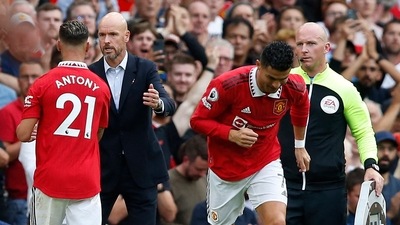 Manchester United's Cristiano Ronaldo comes on as a substitute to replace Antony (REUTERS)
