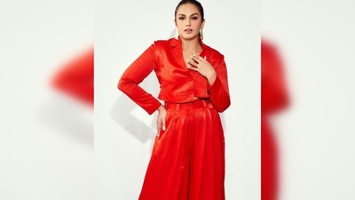Huma Qureshi's outfit is from the clothing line Little Things and her jewellery and slippers are from Crimzon World. (Instagram/@iamhumaq) Huma Qureshi's outfit is from the clothing line Little Things and her jewellery and slippers are from Crimzon World. (Instagram/@iamhumaq)