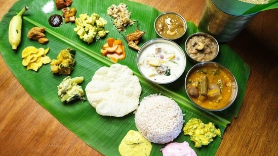 A traditional Onam sadhya consists of around 24-26 dishes in total, covering all kinds of tastes such as sweet, salty, spicy, sour, etc.(HT_PRINT)