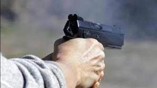 Two people died while two others sustained injuries after gun shots were fired during a violent scuffle over a piece of land in Ferozepur. (Representative Image/HT File) Two people died while two others sustained injuries after gun shots were fired during a violent scuffle over a piece of land in Ferozepur. (Representative Image/HT File)
