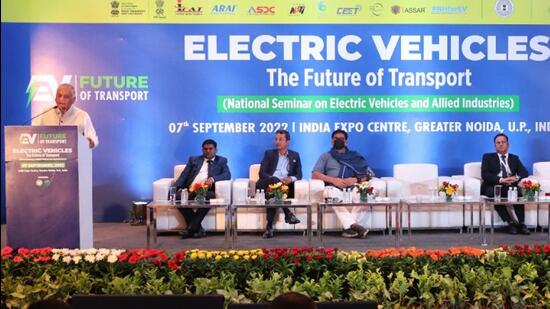Speaking at the event, VK Singh said, “I feel proud to say that India has successfully tested alternative sources of fuel and petrol such as green hydrogen and bioethanol which will soon be available to the people at affordable prices. Moreover, India is progressing better than any other country in the world in terms of electric vehicles”. (HT Photo)