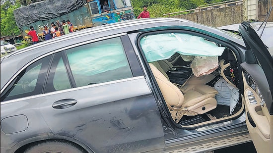 Palghar: Wreackage of the Mercedes car in which businessman and former Tata Sons Chairman Cyrus Mistry was travelling when it met with an accident in Palghar, Sunday, Sept. 4, 2022. Mistry, 54, died in the accident. (PTI Photo)(PTI09_04_2022_000223A) (PTI)
