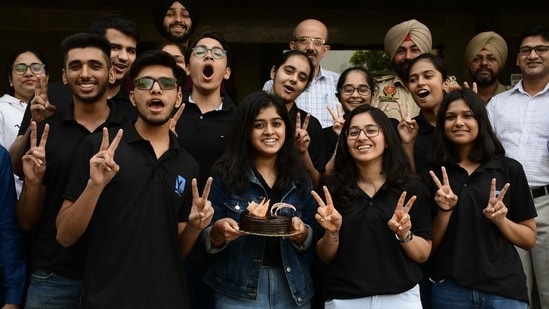 NEET result 2022 announced on neet.nta.nic.in and 4 students have scored 715 marks (Harsimar Pal Singh/HT, photo for representation)