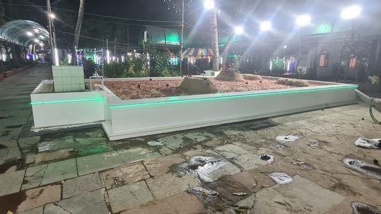 Yakub Memon’s grave covered with marble tiles and LED lights. Source: Twitter/@ramkadam