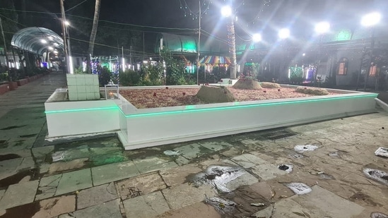 Yakub Memon’s grave covered with marble tiles and LED lights. Source: Twitter/@ramkadam Yakub Memon’s grave covered with marble tiles and LED lights. Source: Twitter/@ramkadam