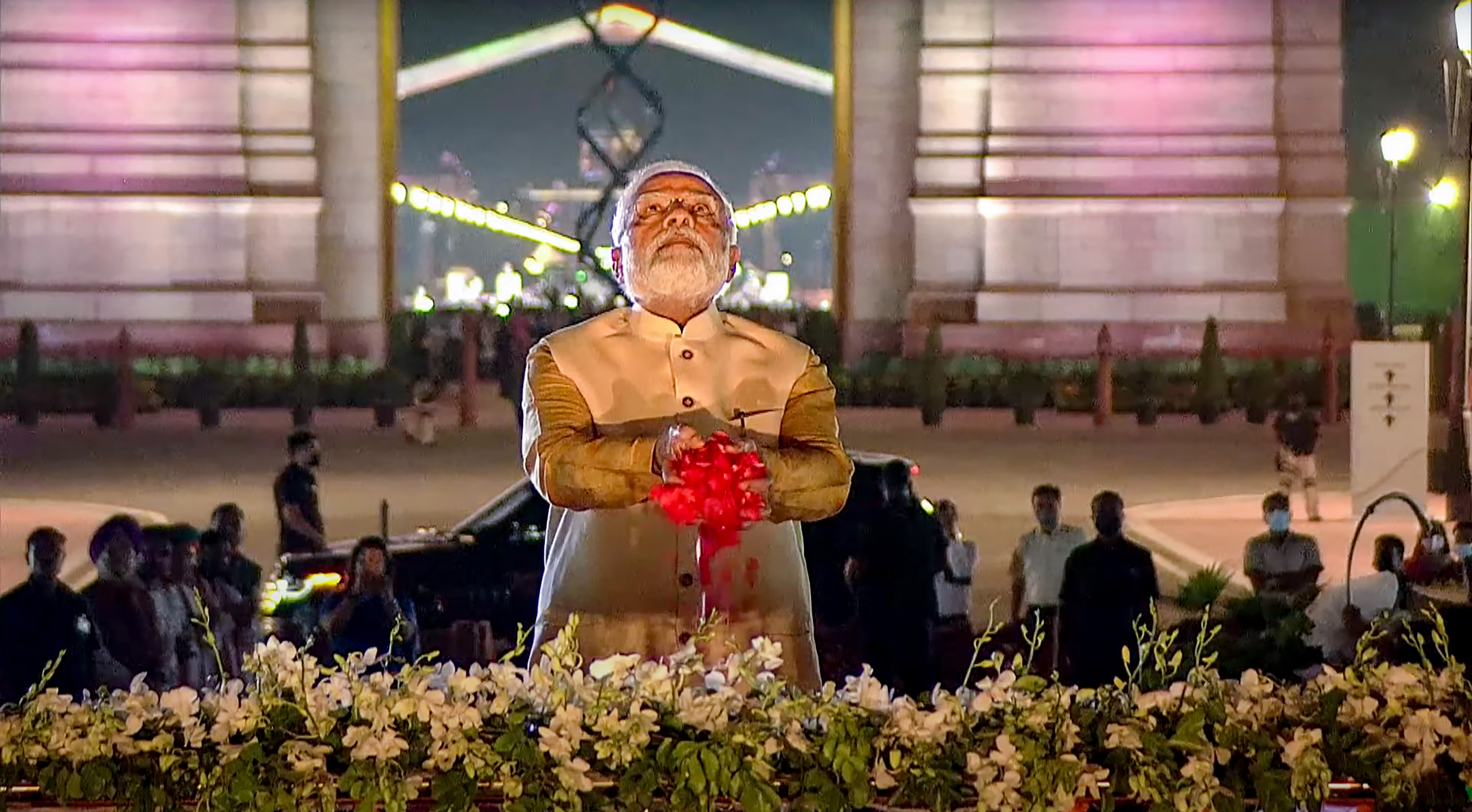 Prime Minister Narendra Modi pays tribute after inaugurating 28-ft statue of Netaji Subhas Chandra Bose as part of the revamped Central Vista. (PTI) Prime Minister Narendra Modi pays tribute after inaugurating 28-ft statue of Netaji Subhas Chandra Bose as part of the revamped Central Vista. (PTI)