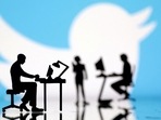 Twitter has introduced feature to share tweets directly to Snapchat and Instagram Stories.