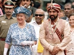 Kamal Haasan with Queen Elizabeth on sets of Marudhanayagam.&nbsp;