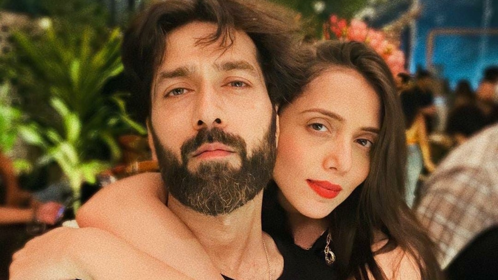 Nakuul Mehta shares loved-up photo with wife Jankee Parekh, Drashti Dhami reacts ‘what a pic’