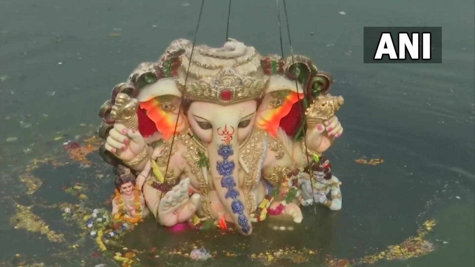 Bidding adieu to Ganpati How Mumbai, other cities marked Visarjan